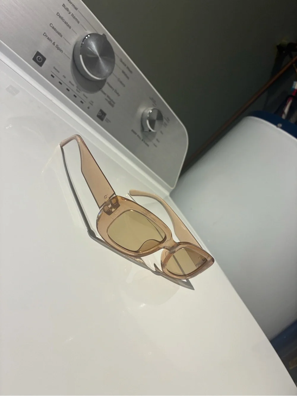 Women's Rectangular Beige-Tint Fashion Sunglasses